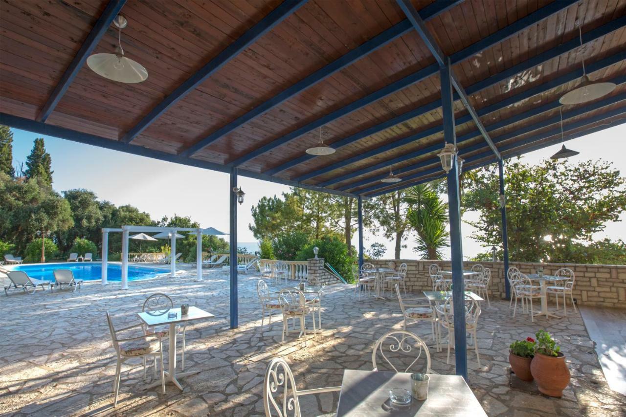 Aurora Beach Hotel Agios Ioannis Peristerion Екстериор снимка